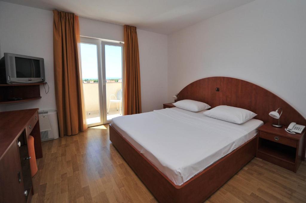 Bed & Breakfast Jugo Novalja Quarto foto